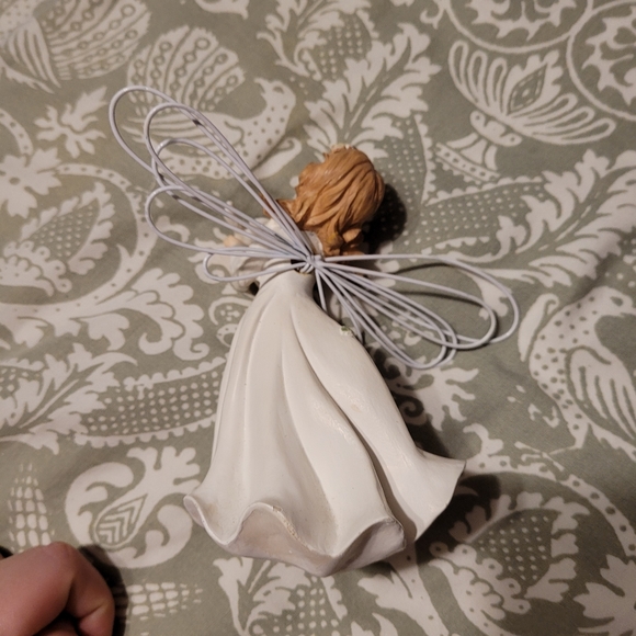 Angel figurine - Picture 2 of 3